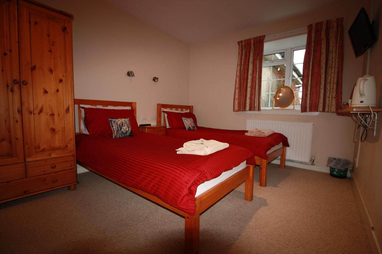 Blairmains Guest House Kirk of Shotts Esterno foto